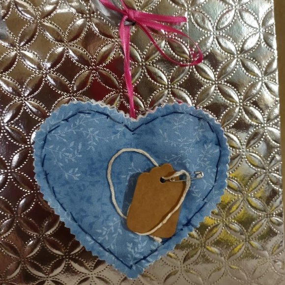 HANDCRAFTED GIFT TAGS - Picture 3 of 3